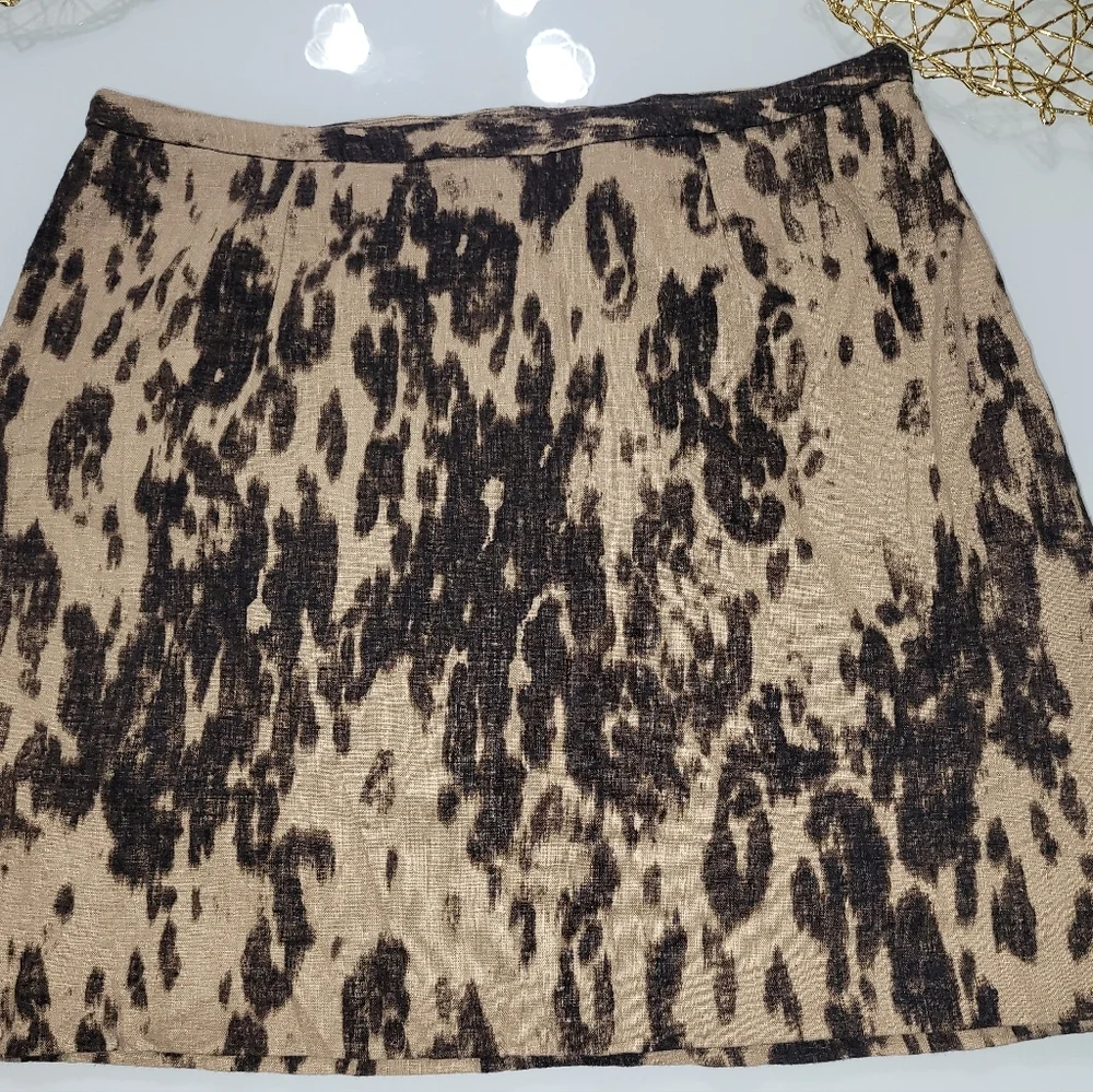 Banana Republic Black and Tan Mini Skirt